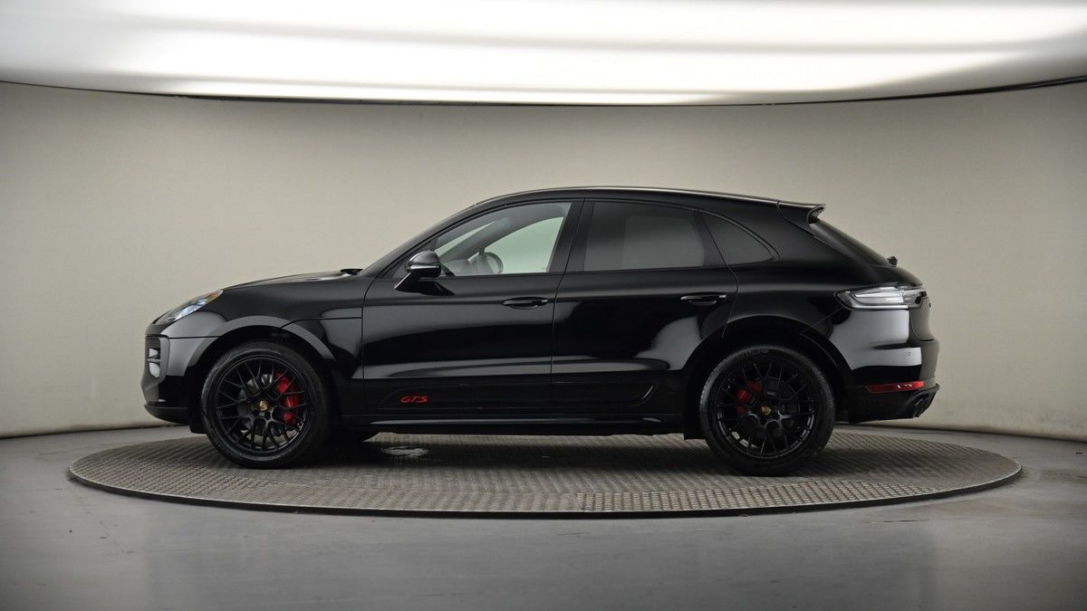 More views of Porsche Macan