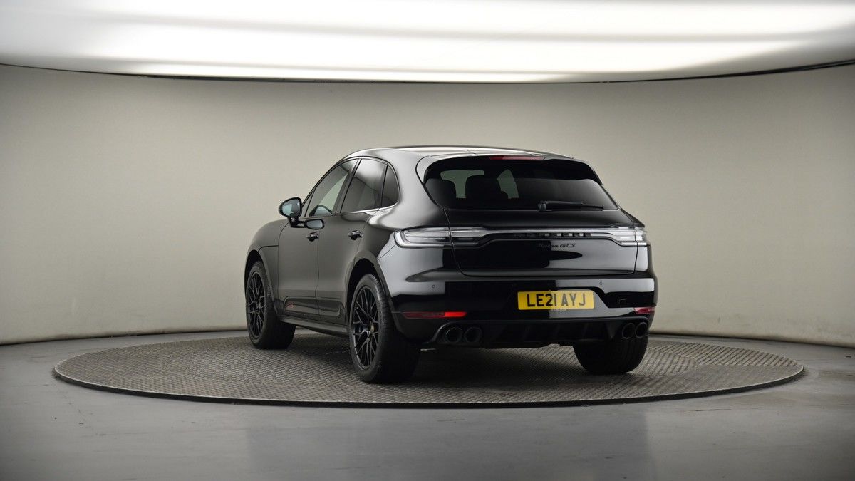 More views of Porsche Macan