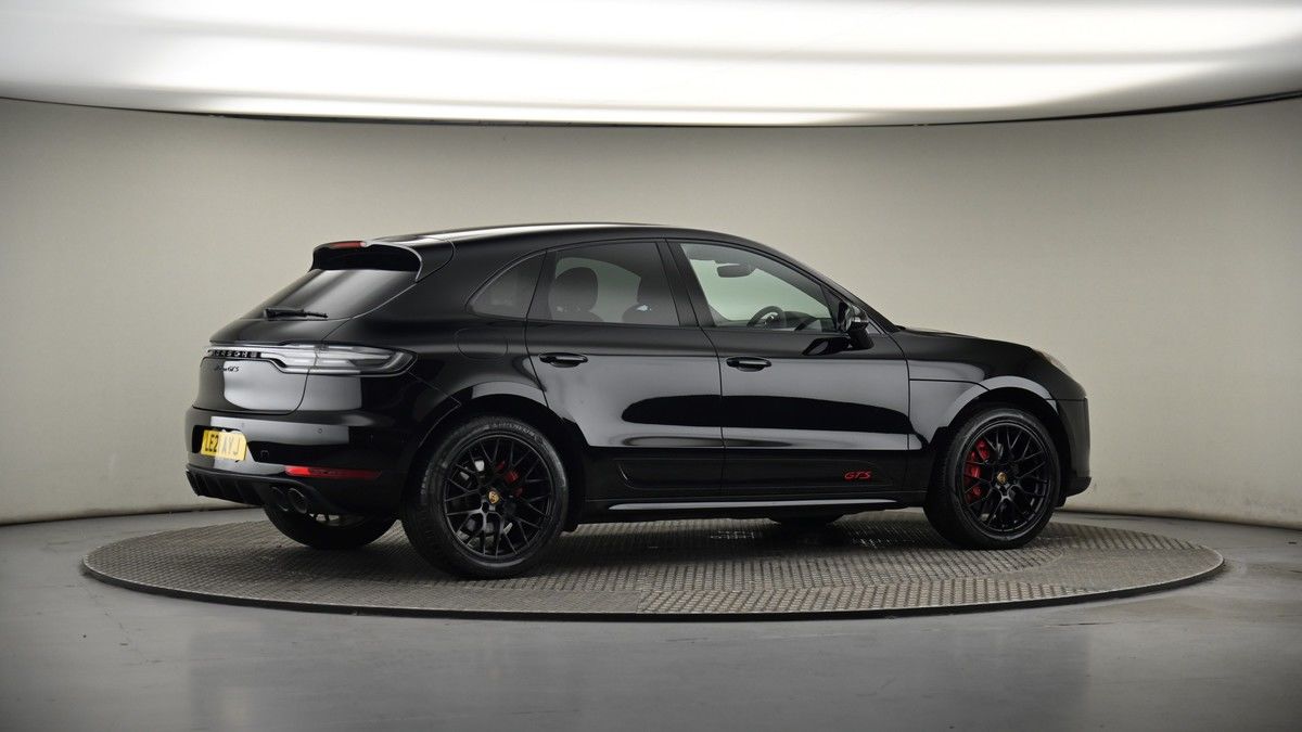 More views of Porsche Macan