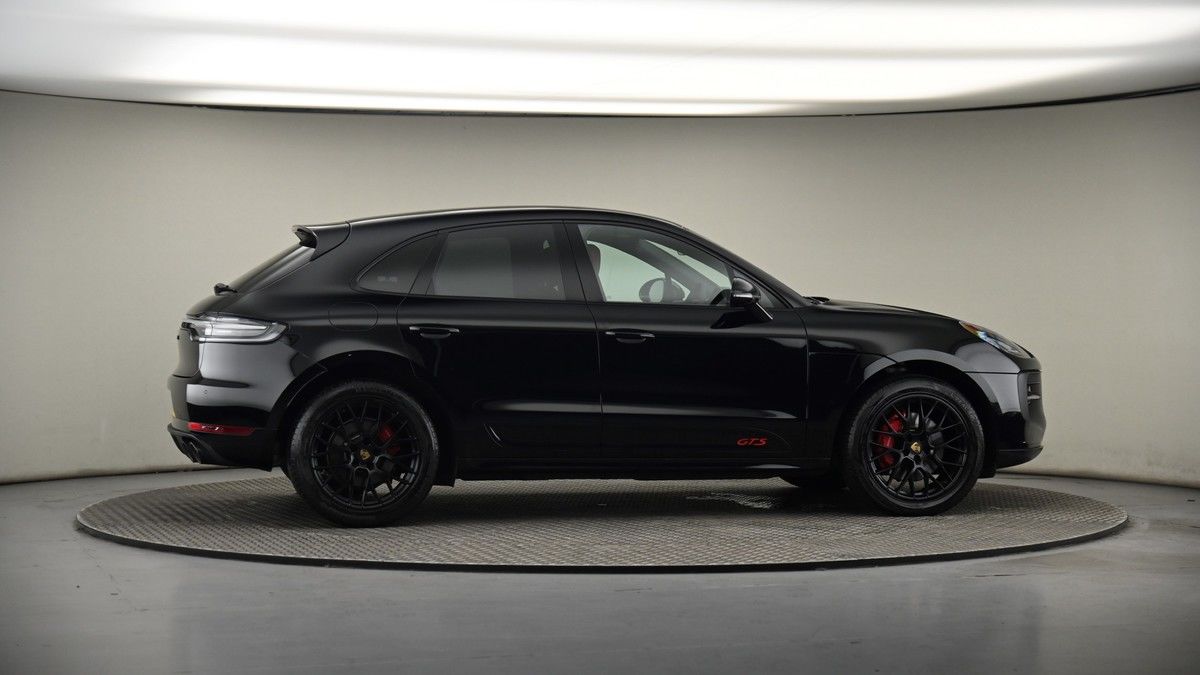 More views of Porsche Macan