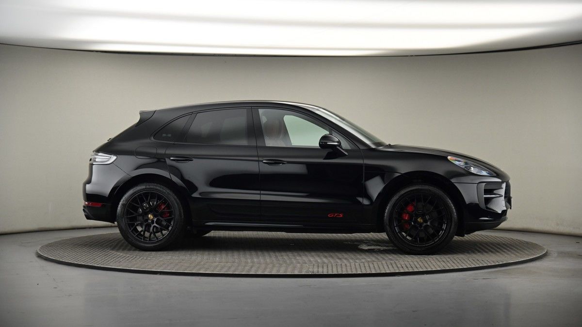 More views of Porsche Macan