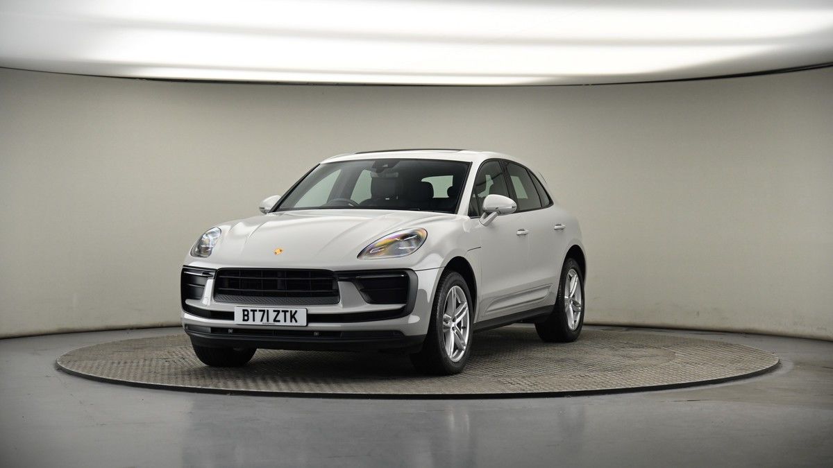 More views of Porsche Macan