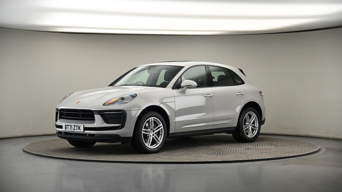 More views of Porsche Macan