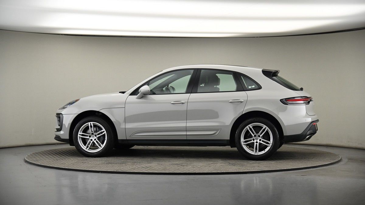 More views of Porsche Macan