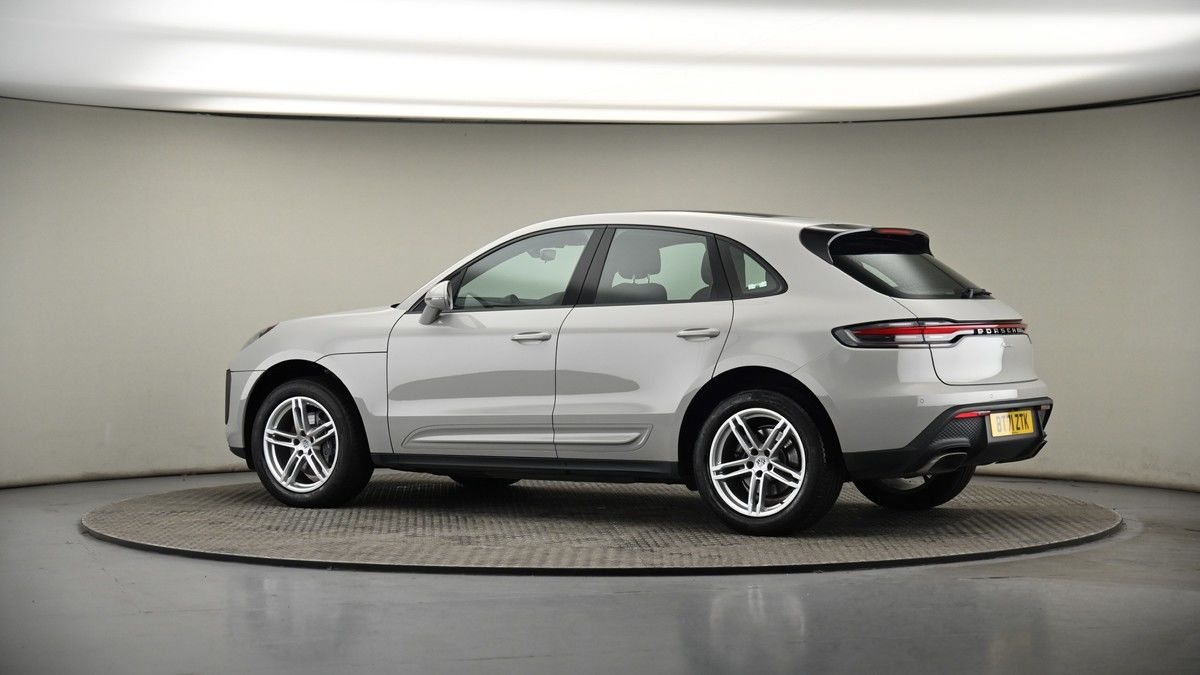 More views of Porsche Macan