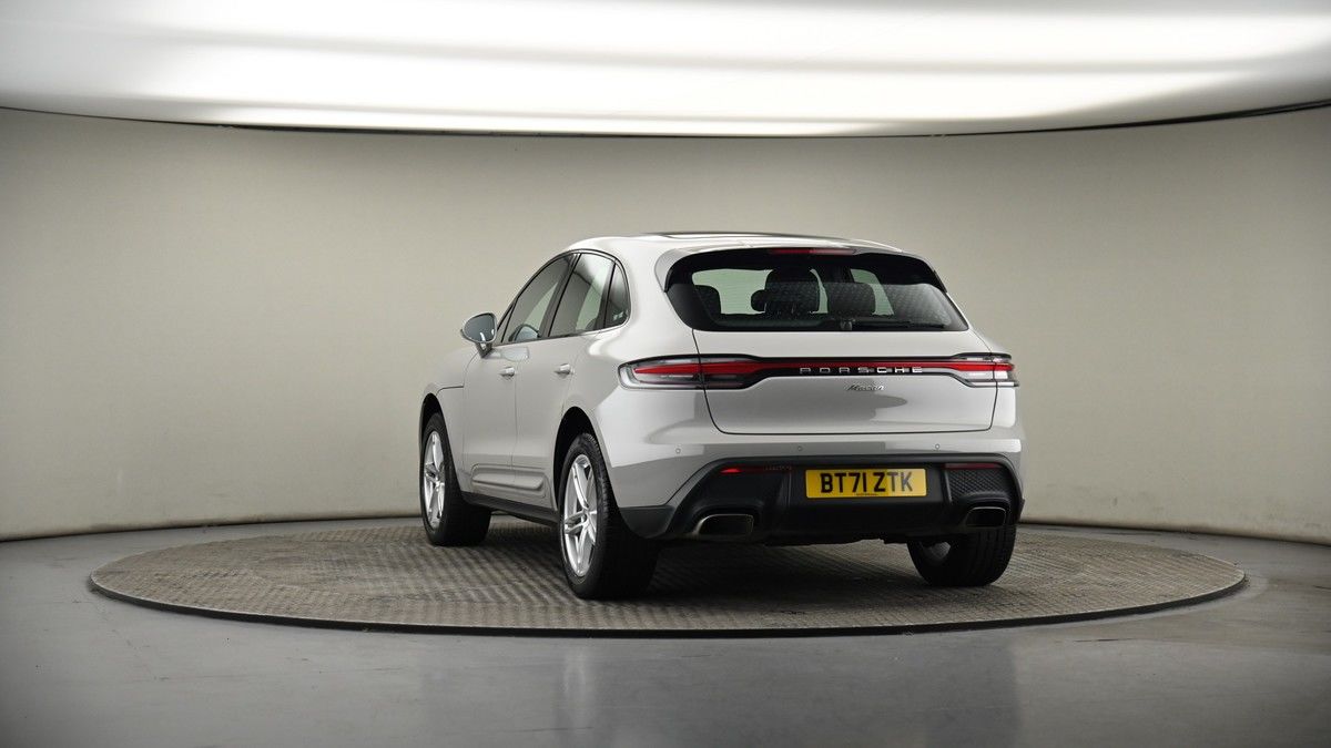 More views of Porsche Macan