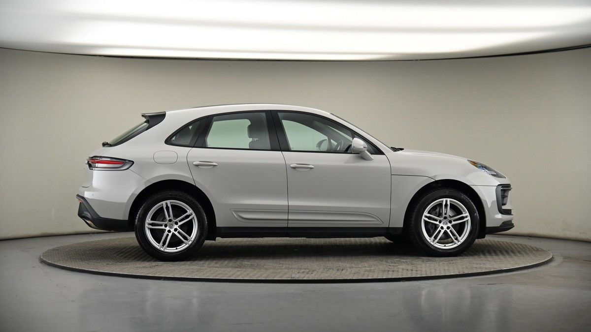 More views of Porsche Macan