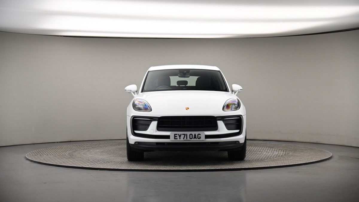 Porsche Macan Image 18