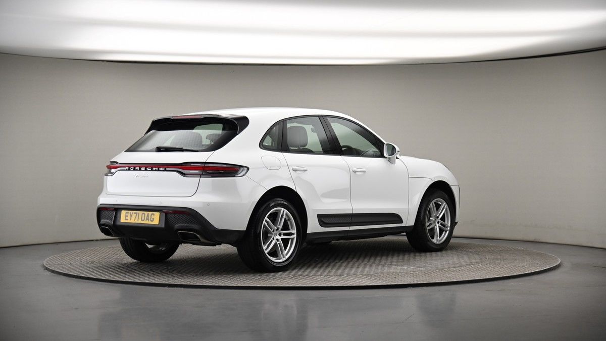 Porsche Macan Image 7