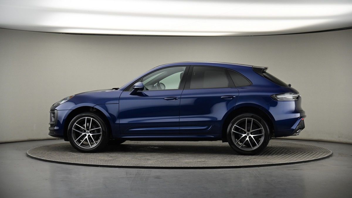 More views of Porsche Macan