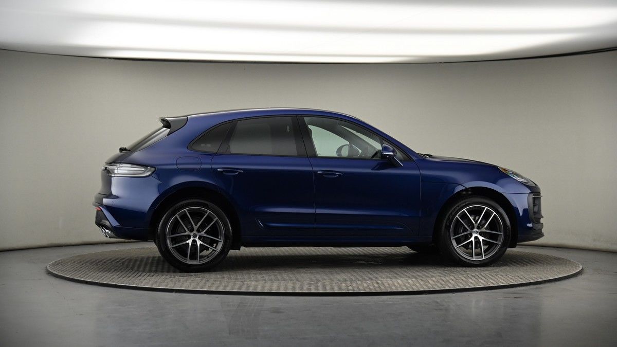 More views of Porsche Macan