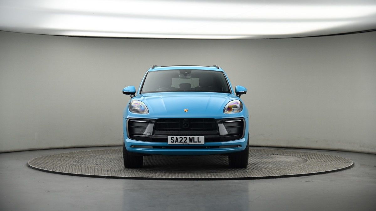 Porsche Macan Image 18