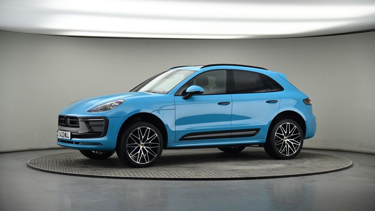 More views of Porsche Macan
