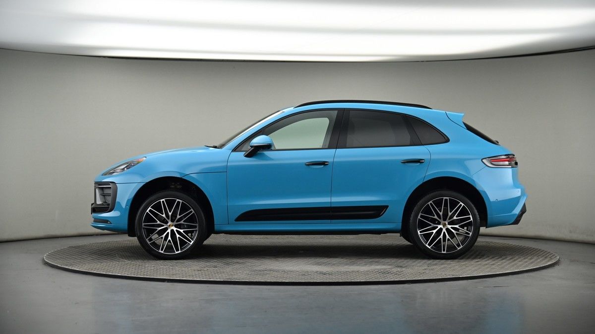 Porsche Macan Image 19