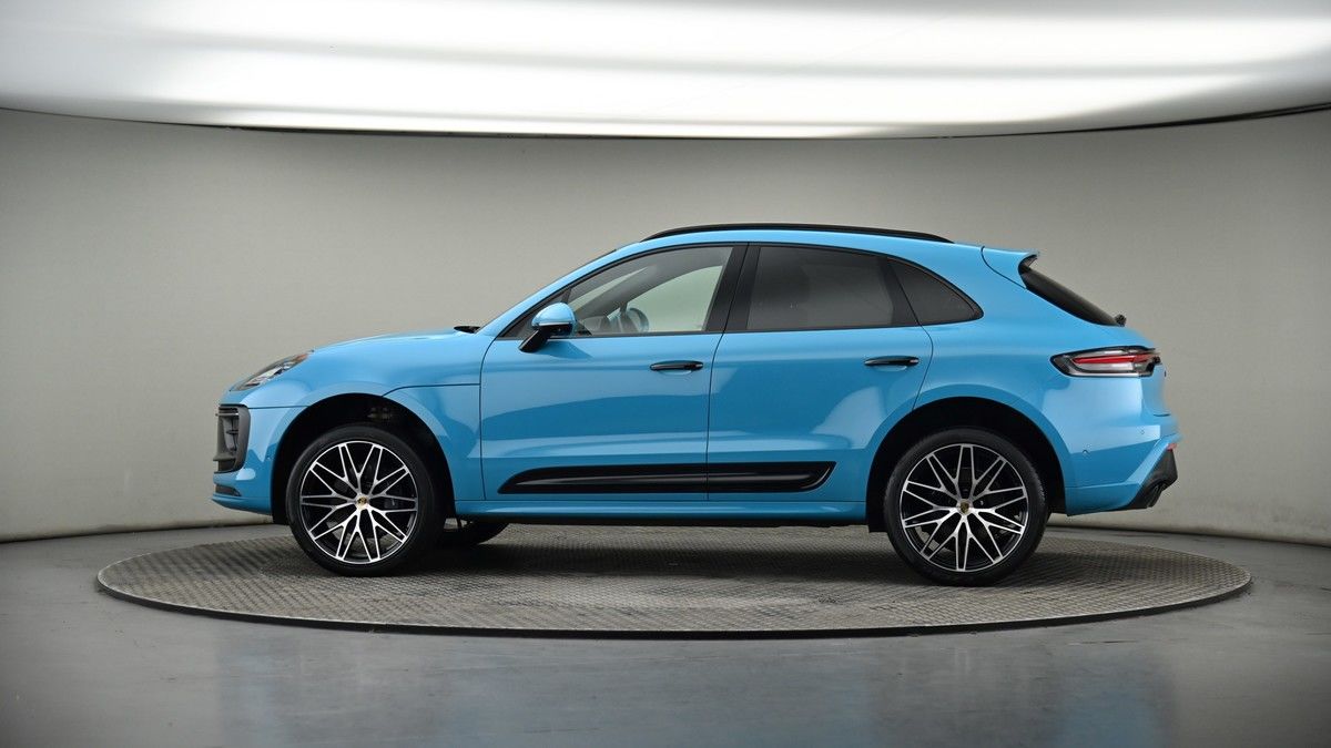 More views of Porsche Macan