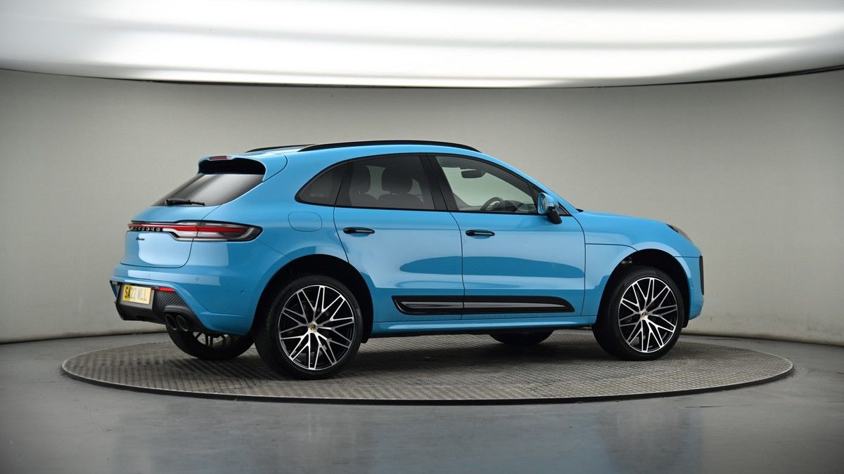 More views of Porsche Macan