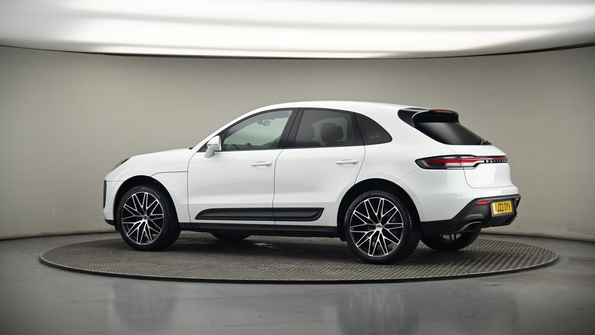 More views of Porsche Macan