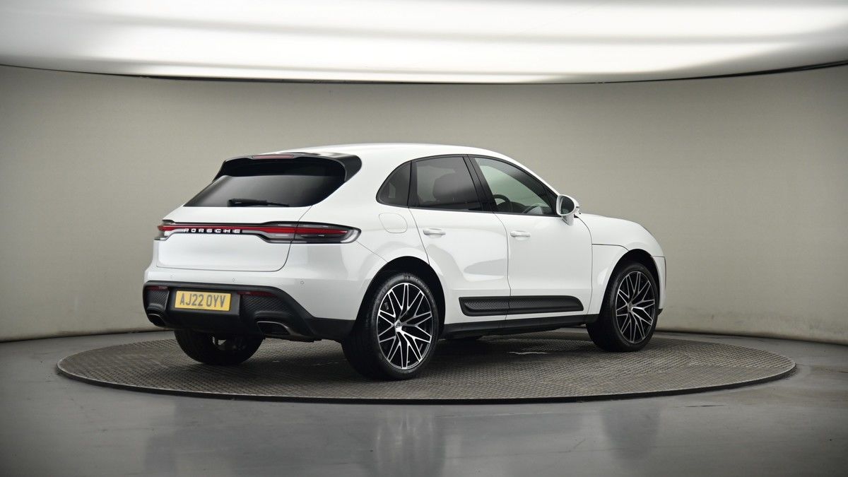 Porsche Macan Image 6