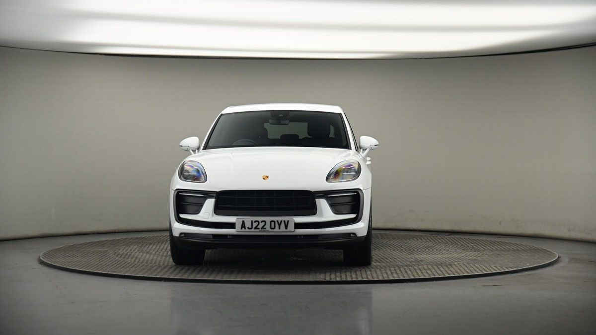 Porsche Macan Image 18