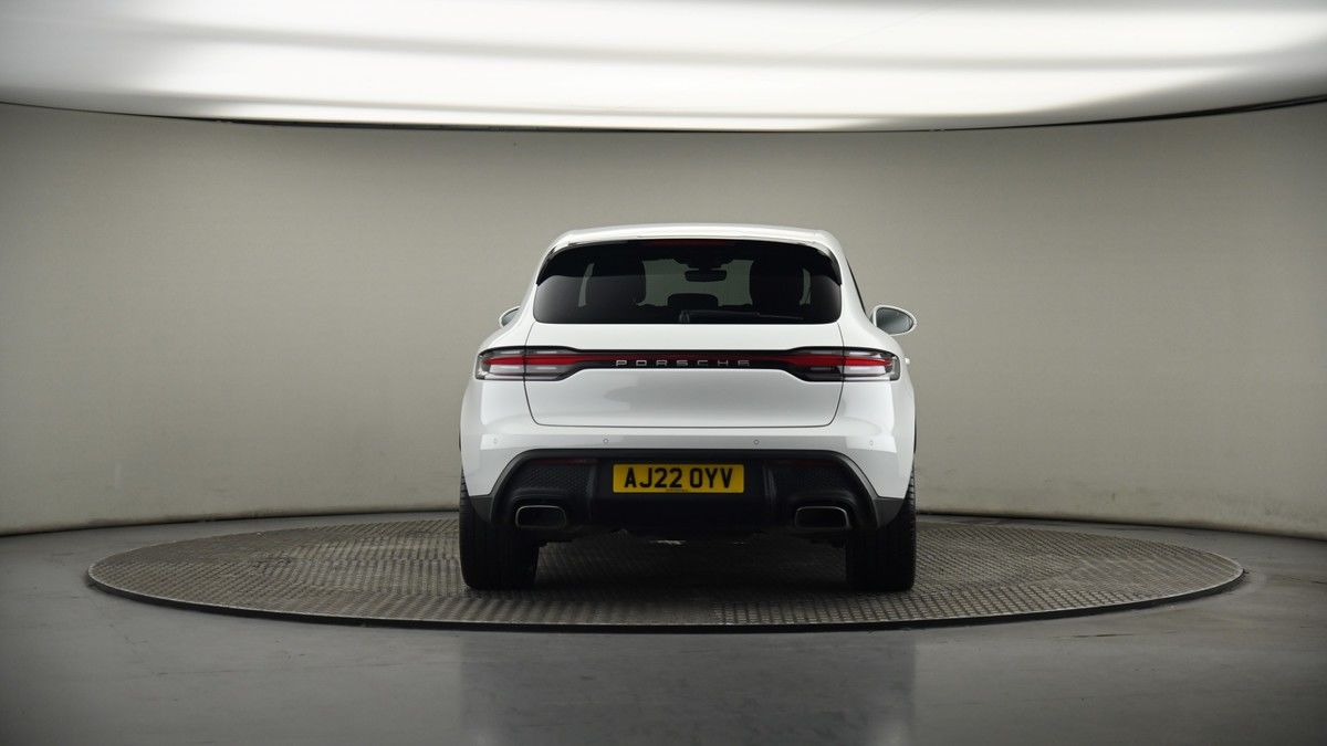 Porsche Macan Image 17