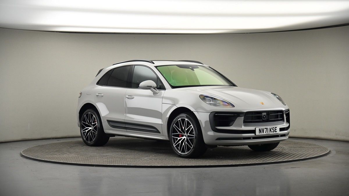 More views of Porsche Macan