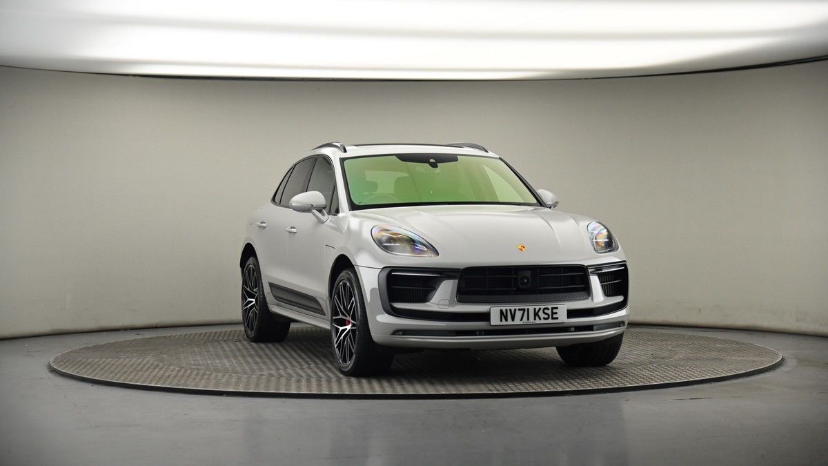 More views of Porsche Macan