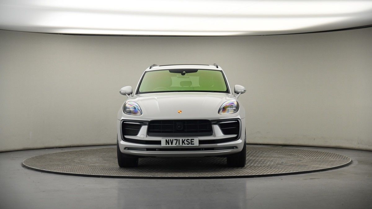 Porsche Macan Image 18