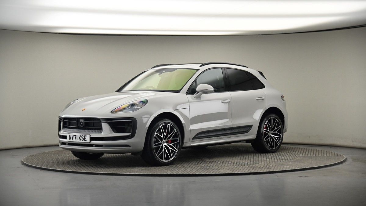 More views of Porsche Macan