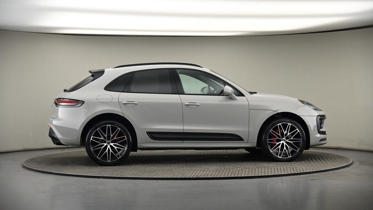 More views of Porsche Macan