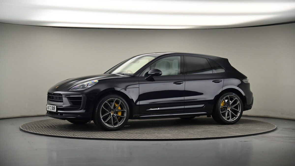 More views of Porsche Macan