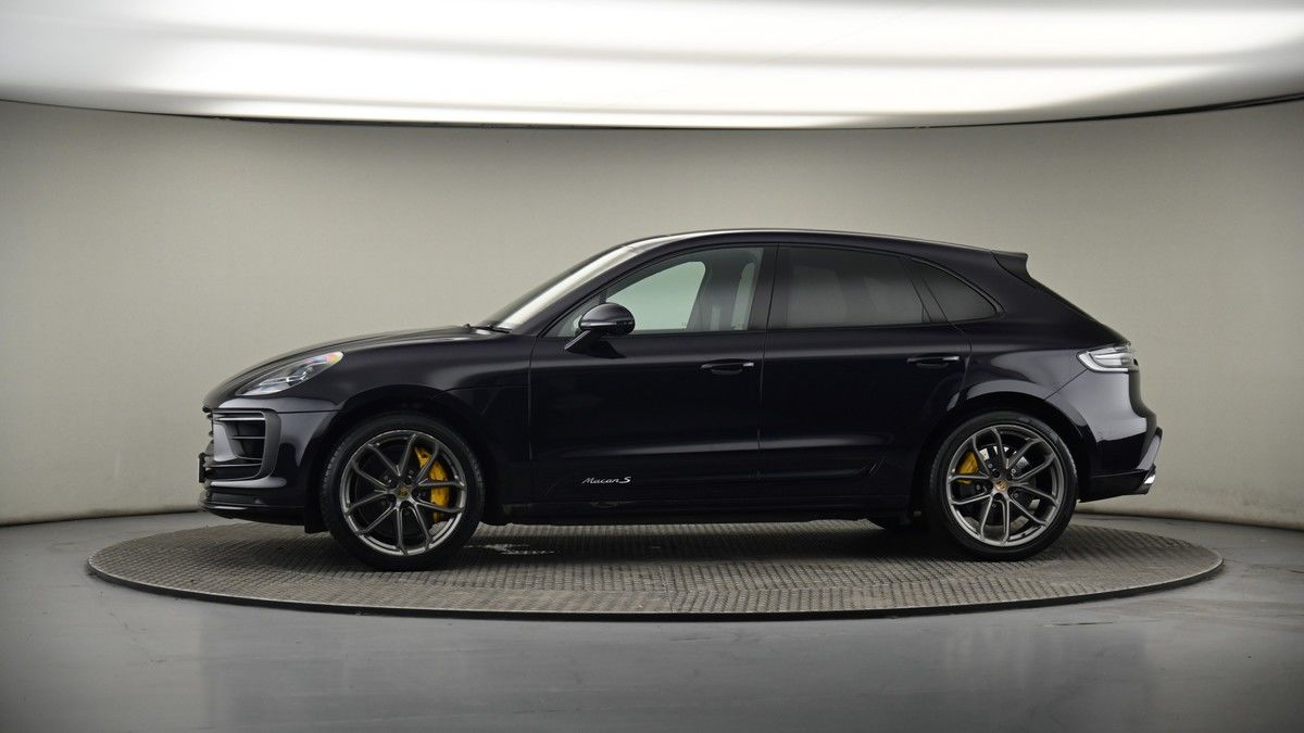 More views of Porsche Macan