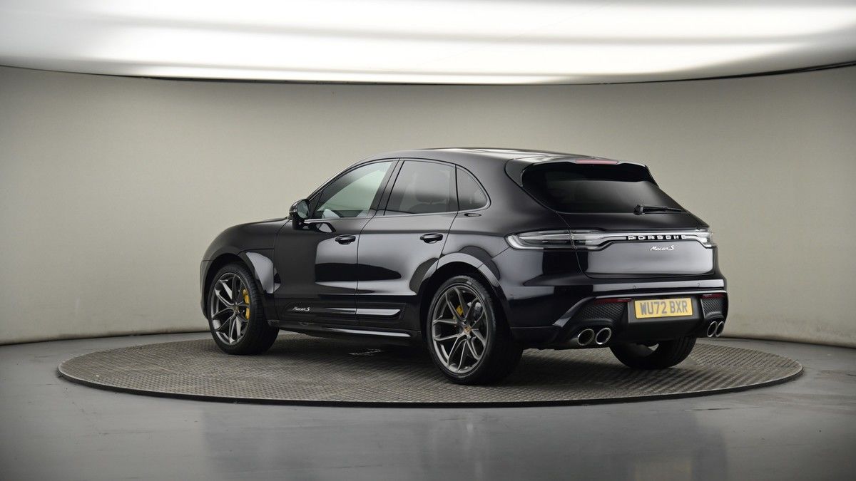 More views of Porsche Macan