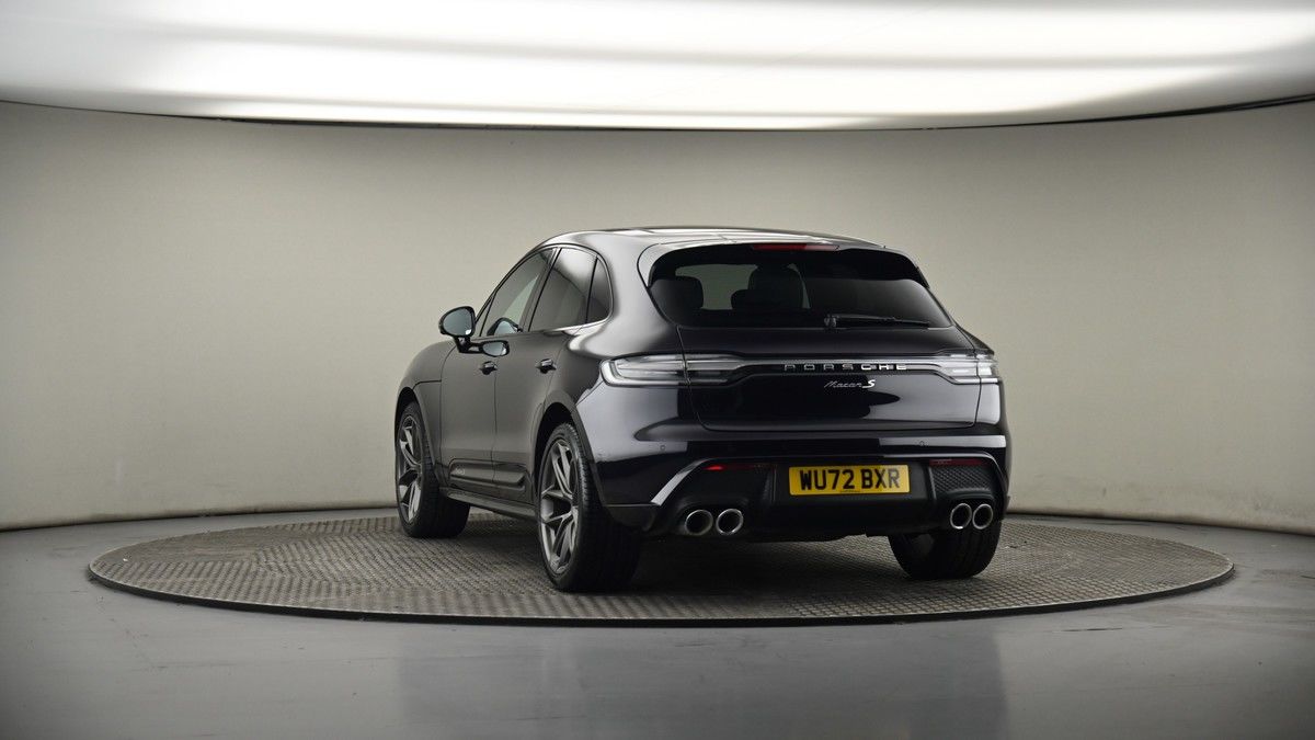 More views of Porsche Macan