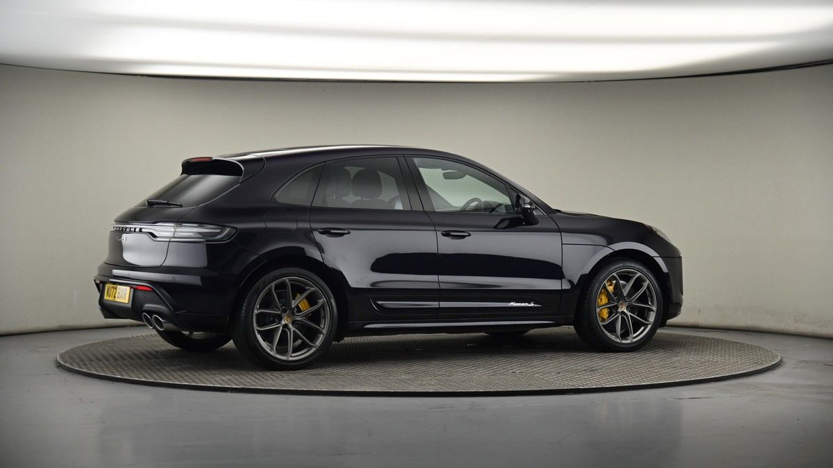 More views of Porsche Macan