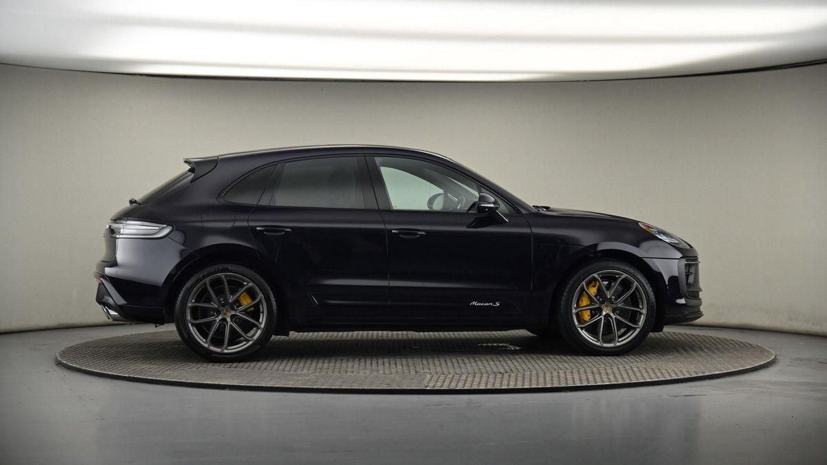 More views of Porsche Macan