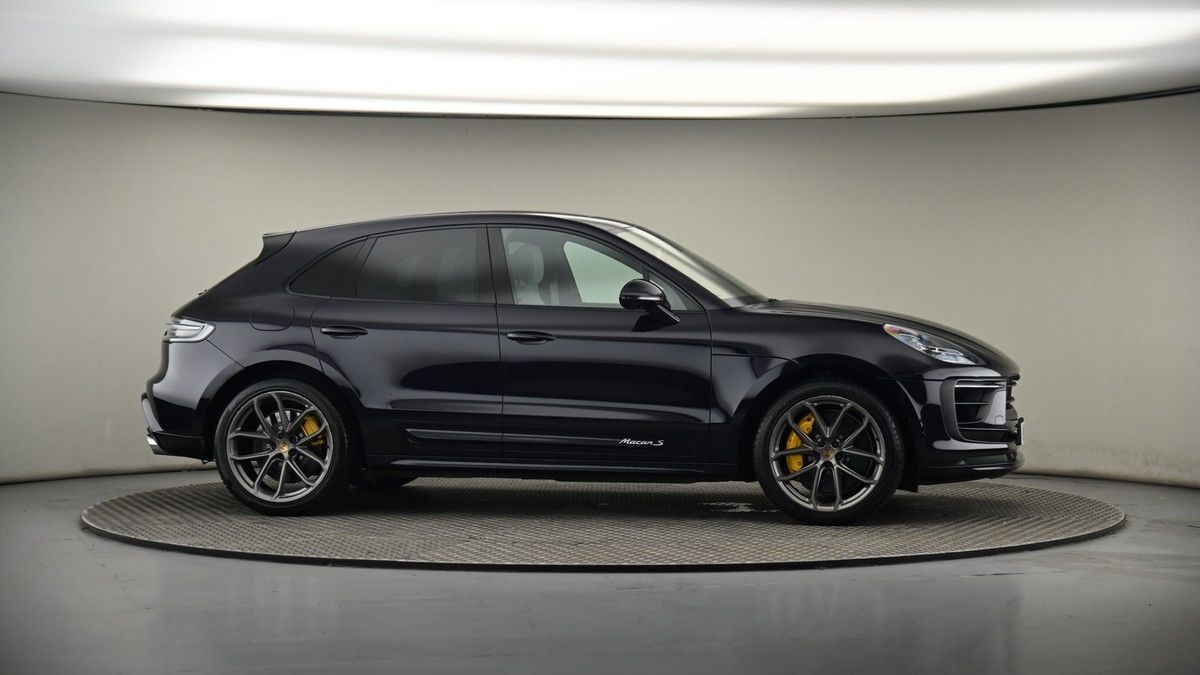 More views of Porsche Macan