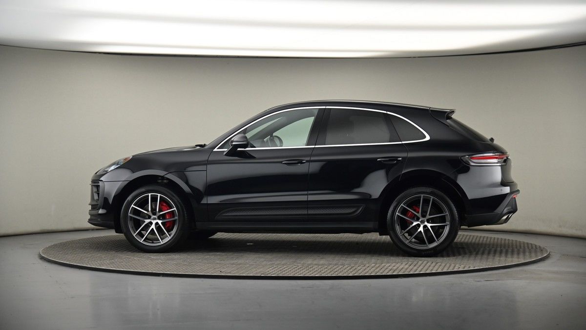 More views of Porsche Macan