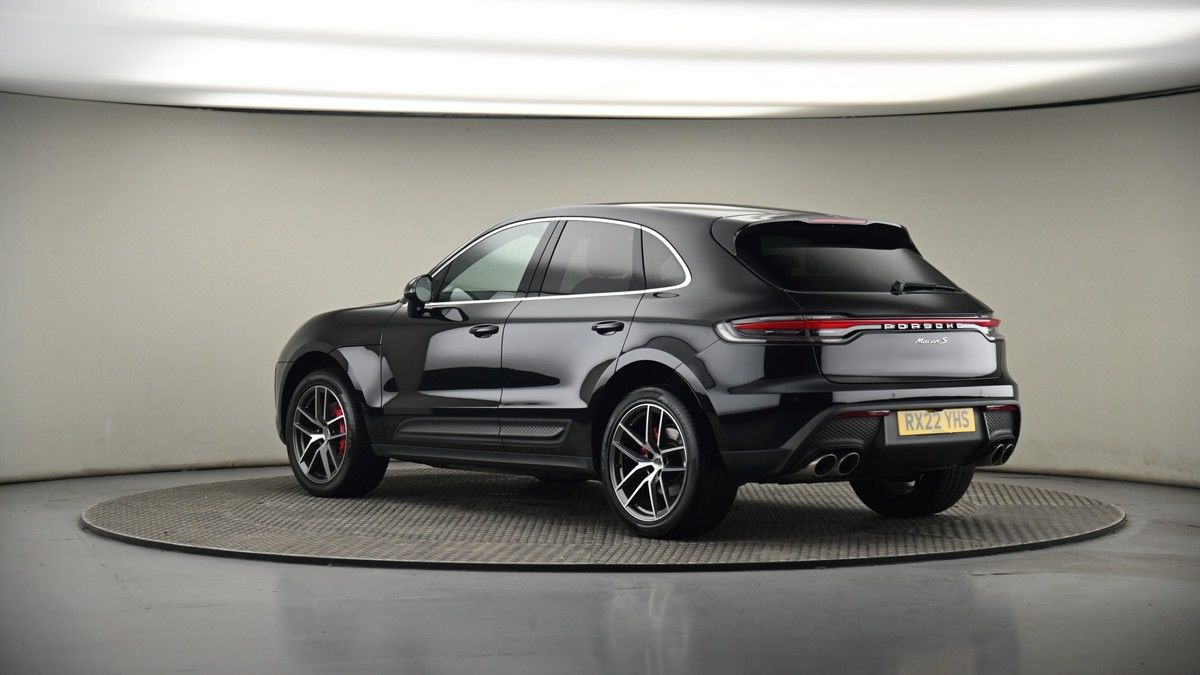 More views of Porsche Macan