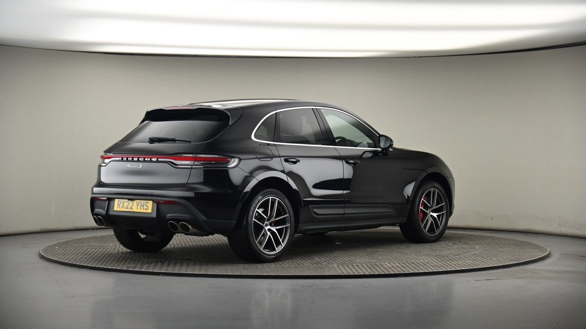Porsche Macan Image 7