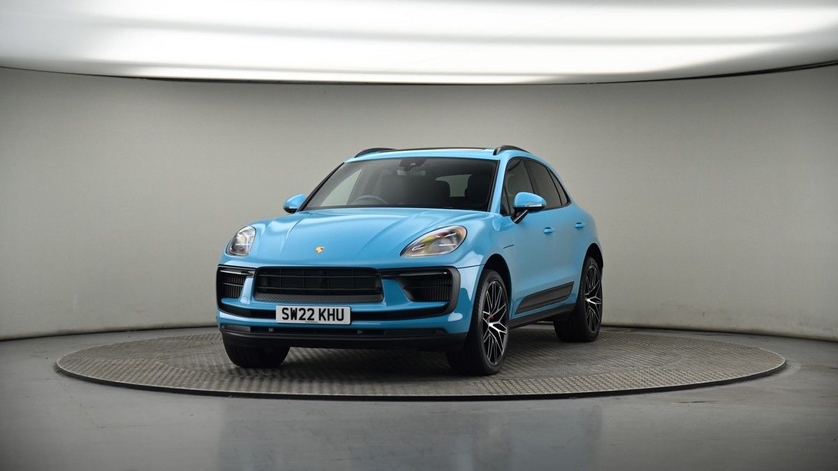 More views of Porsche Macan