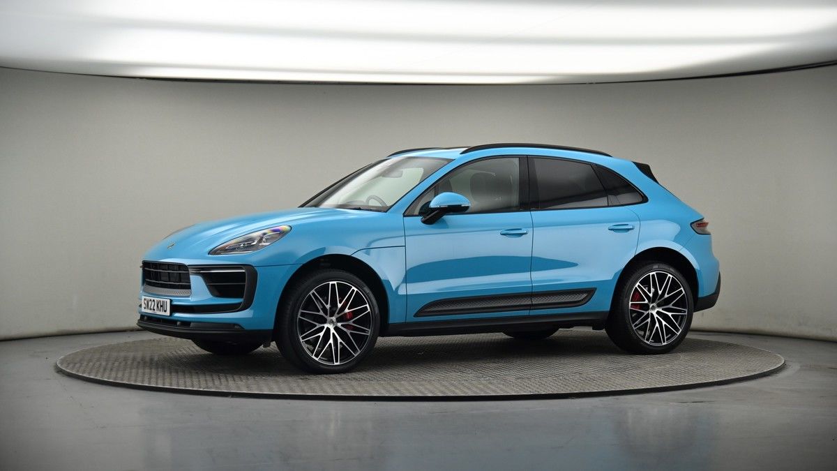 More views of Porsche Macan