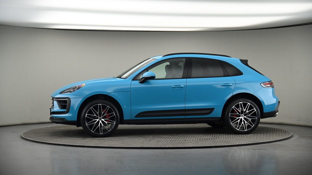 More views of Porsche Macan
