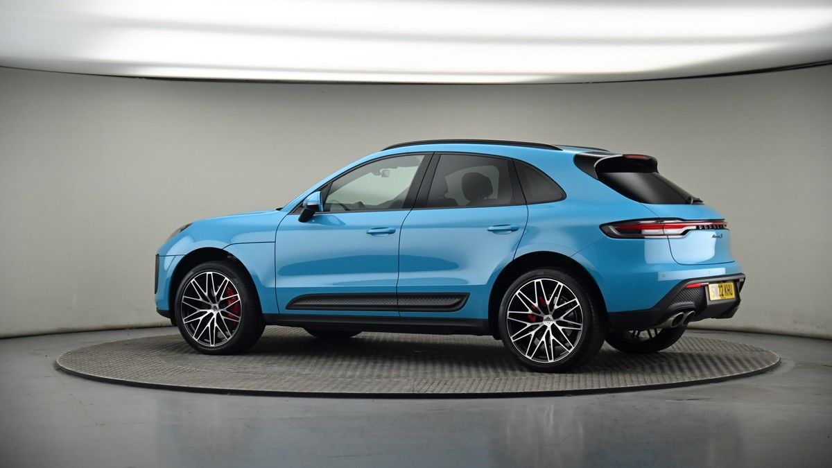 More views of Porsche Macan