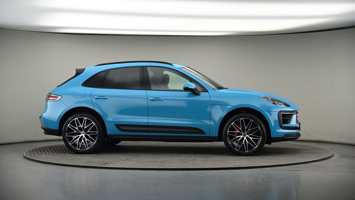 More views of Porsche Macan