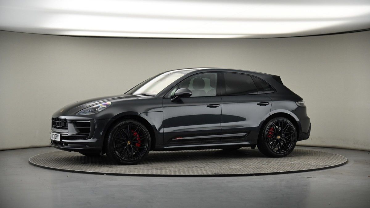 More views of Porsche Macan
