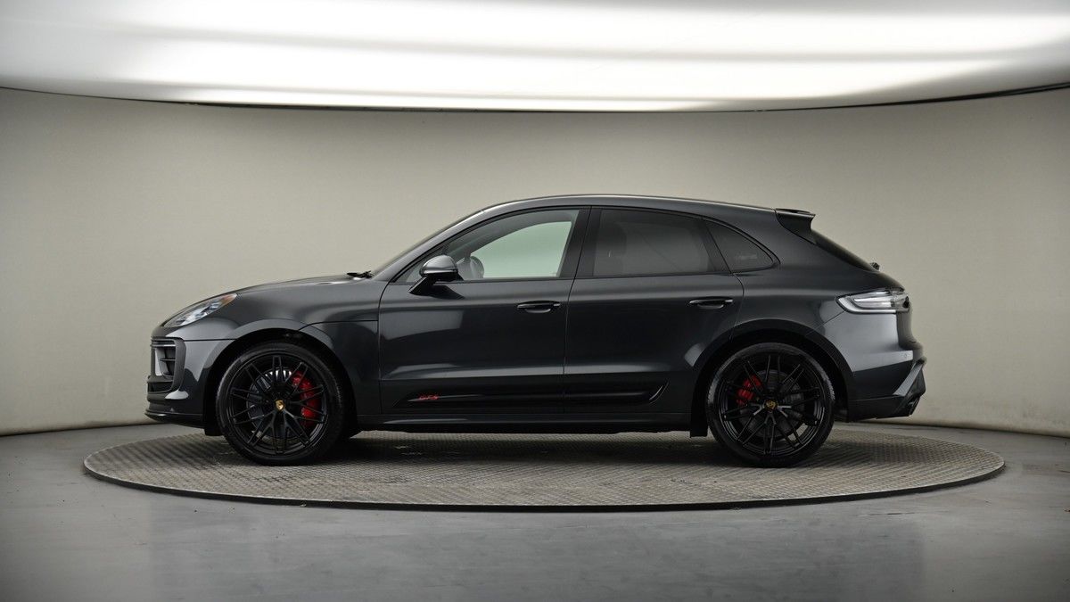 Porsche Macan Image 19