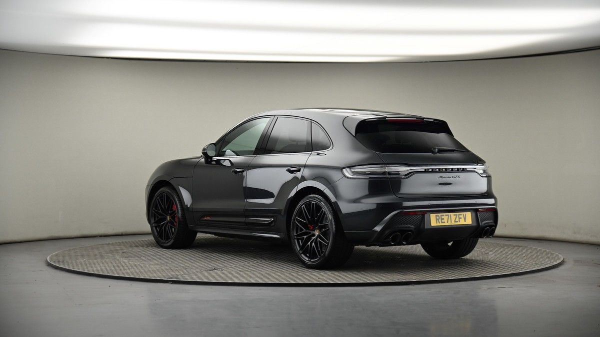More views of Porsche Macan