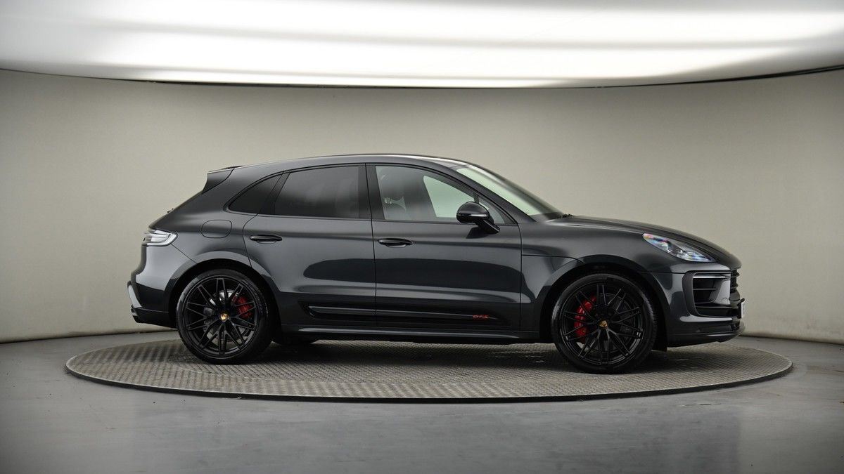 More views of Porsche Macan