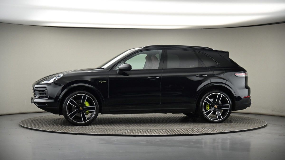 More views of Porsche Cayenne