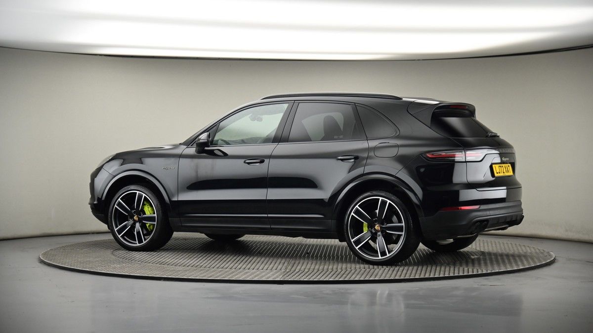More views of Porsche Cayenne
